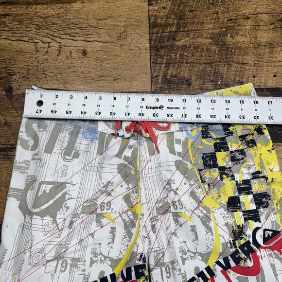 Quiksilver‎ Board Shorts Swim Trunks Graphic Print Beach Surf Size 34 - Picture 5 of 6